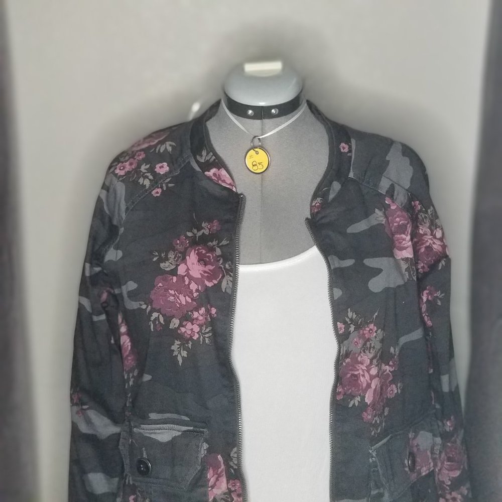 Flowered lightweight jacket - Picture 2 of 6